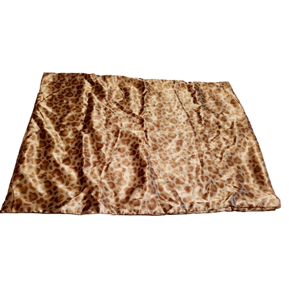 Hallmart Satin Sleep Mask and Pillowcase set Animal Print - Picture 2 of 5